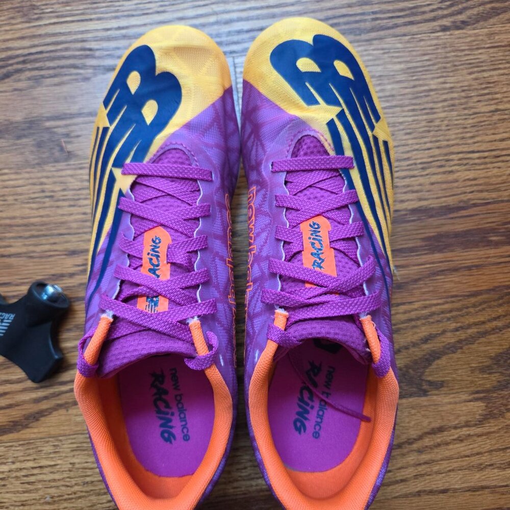 New Balance Unisex MD 500v8 Track Spike, Size 7.5 Men's/ 9 Women's, Yellow/Pink